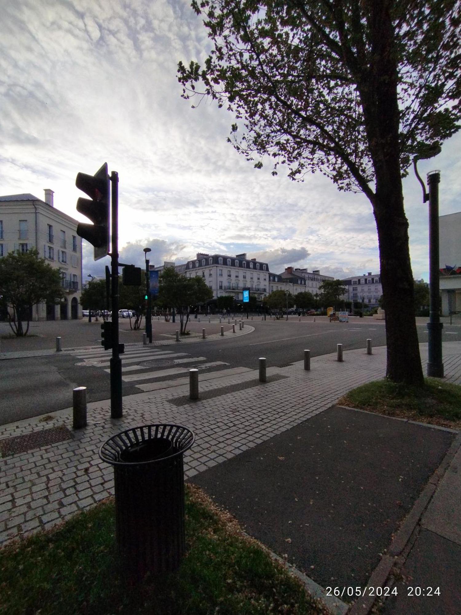 Appartement Situe Place Toscane A 5 Min De Disney 塞里斯 外观 照片